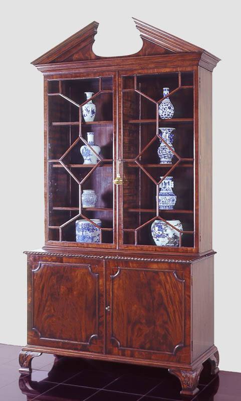8721 Chippendale Style Mahogany Display Cabinet Burton Ching Ltd